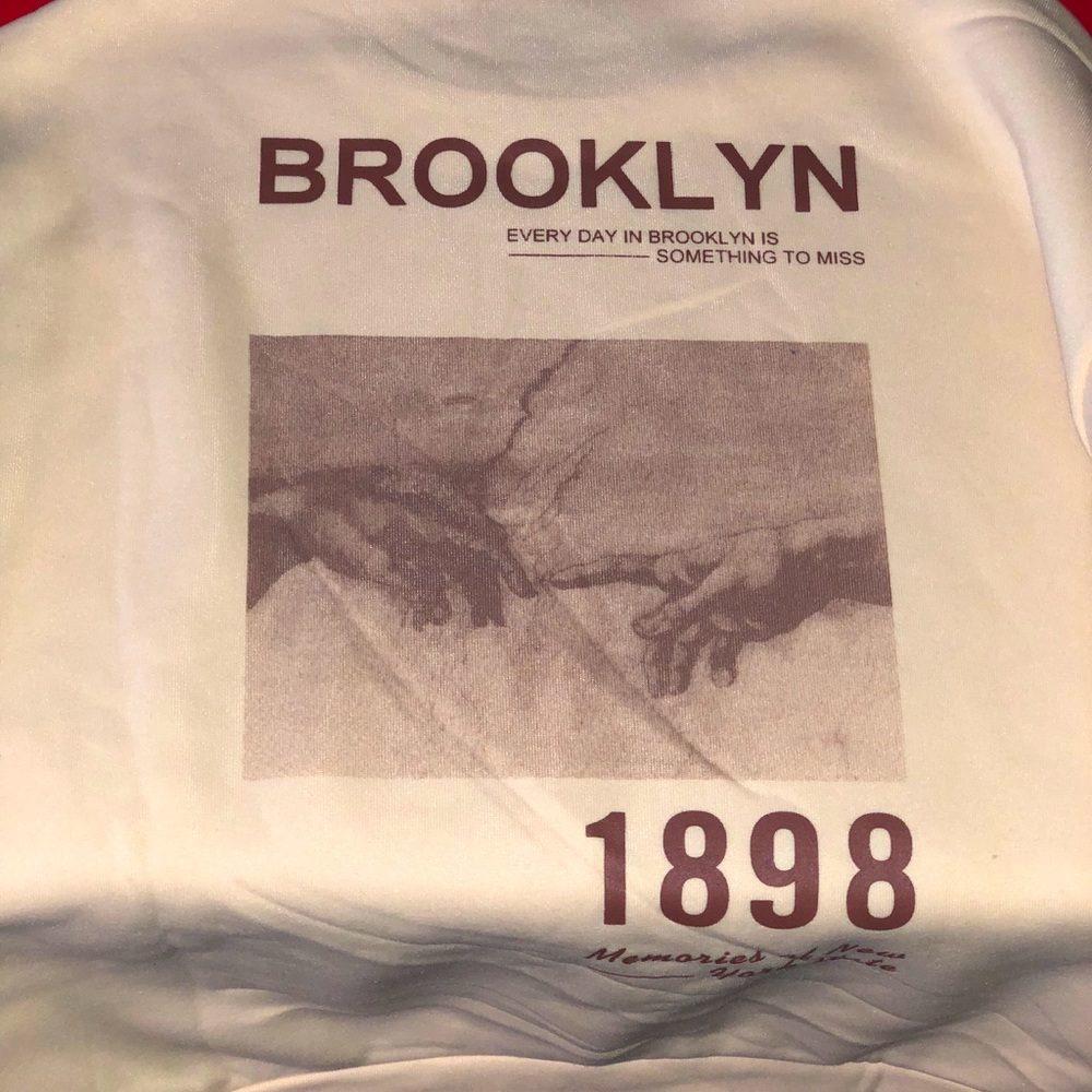 BROOKLYN Crewneck